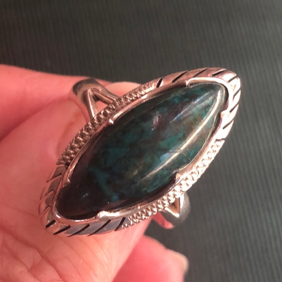 Jewelry - VTG sterling silver & natural stone cocktail ring.